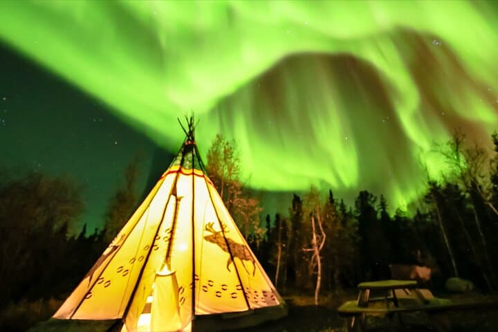 Yellowknife Aurora Package: 3-Night Aurora Lodge & Hunting Tour photo 2