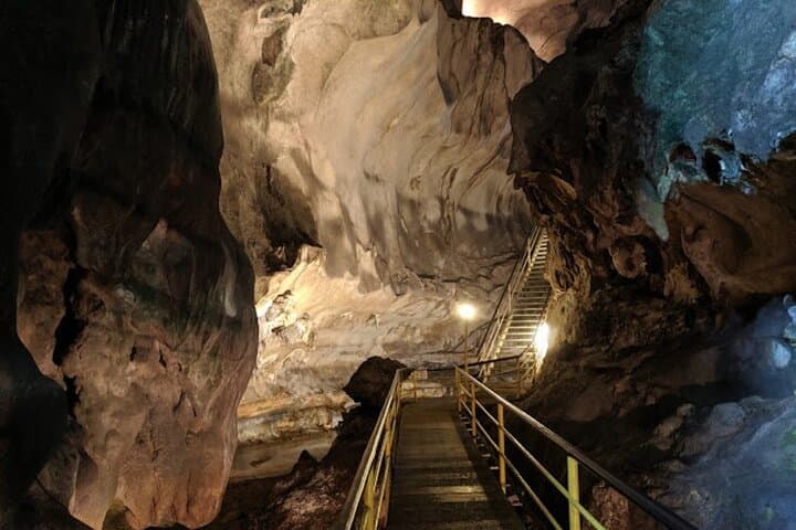 Ultimate Perak Nature Expedition: Kellie's Castle, Gua Tempurung & Sungai Klah Hot Springs