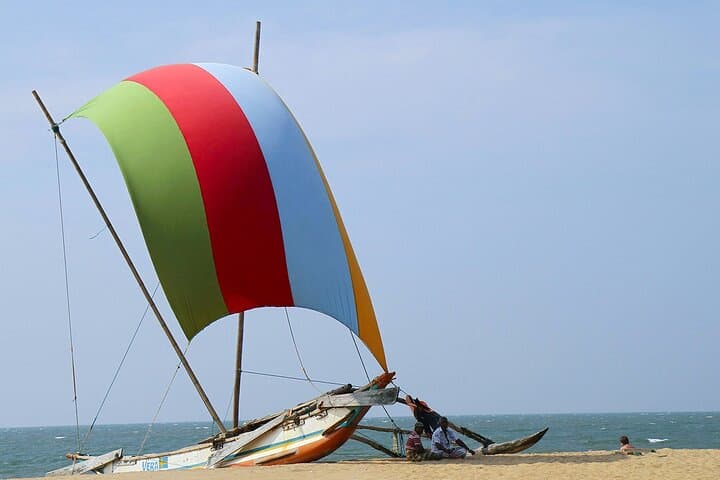 Discover the Vibrant Heritage and Scenic Wonders of Negombo and Colombo photo 3