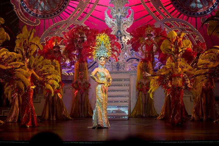 Pattaya 1-Day Sightseeing Pass — Colosseum Show & Coastal Highlights