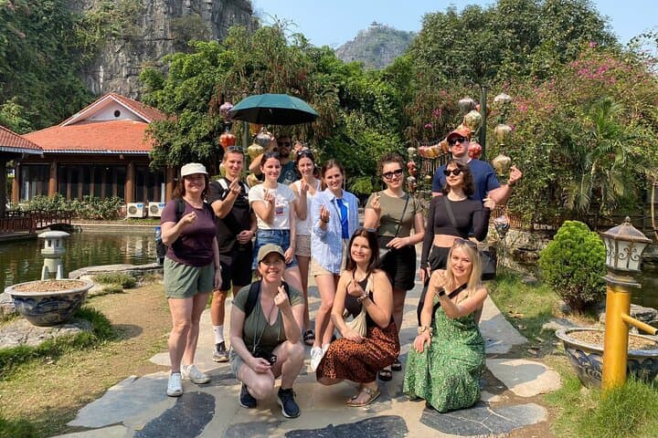 Ninh Binh Full-Day: Hoa Lu, Trang An Boat, Mua Cave & Bich Dong Guide photo 2