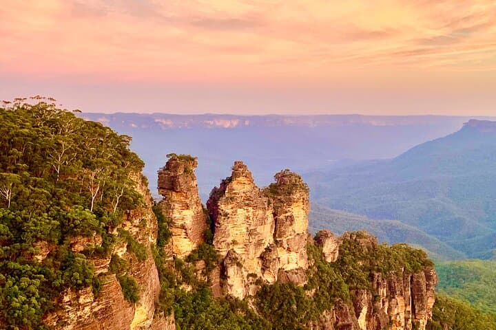Blue Mountains Scenic World Day Tour from Sydney: Three Sisters, Wentworth Falls & Lunch