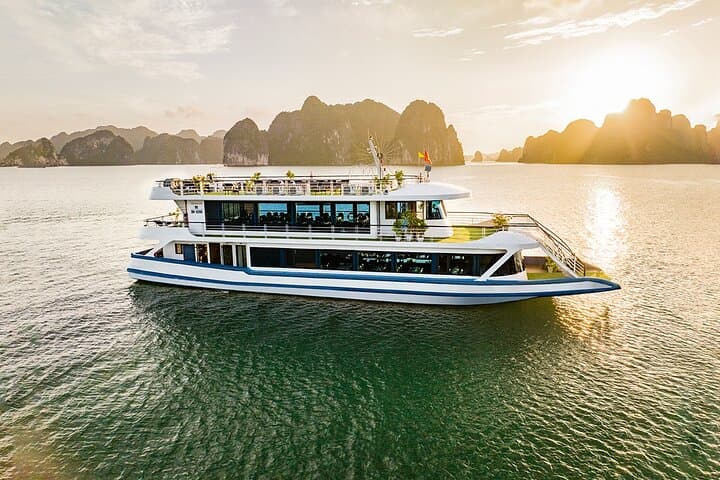 Luxury Apollo 5-Star Ha Long Bay Day Cruise from Hanoi photo 6
