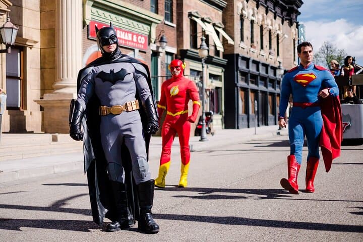 Parque Warner Madrid Full-Day Admission — Batman Coaster & Family Rides Near Madrid photo 2