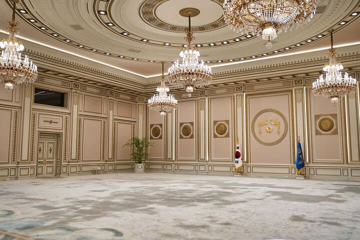 Inside Korea’s Blue House: Small-Group Walking Tour of Cheong Wa Dae photo 4