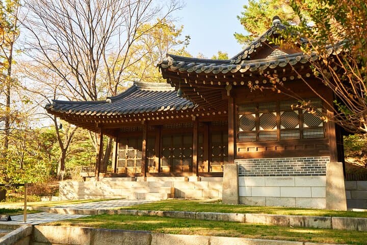 Inside Korea’s Blue House: Small-Group Walking Tour of Cheong Wa Dae photo 6