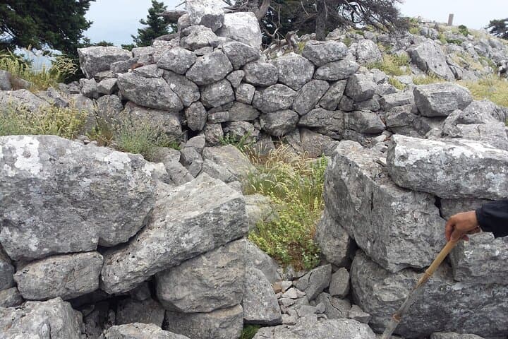 Hippokrene Hike: Trekking to Mount Helikon’s Sacred Spring photo 6