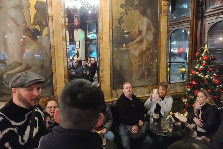 Historic Pub Walking Tour: Blackfriars to Fleet Street (3 Hours) photo 2