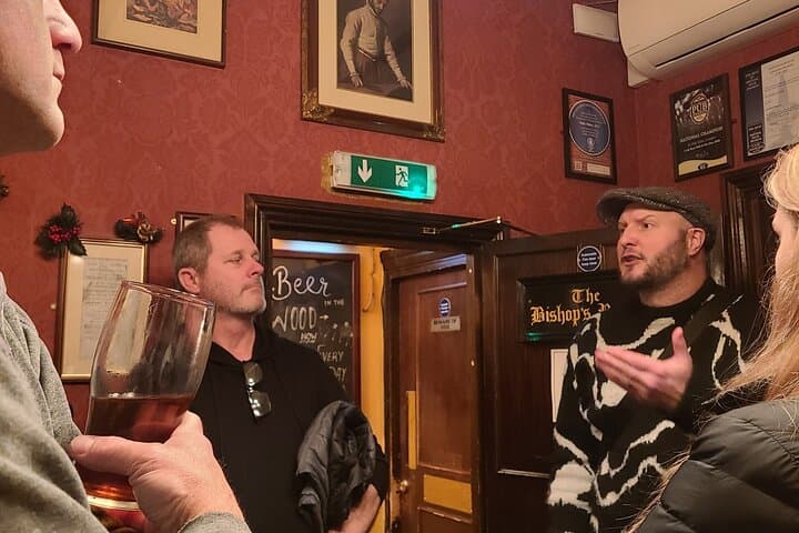 Historic Pub Walking Tour: Blackfriars to Fleet Street (3 Hours) photo 6
