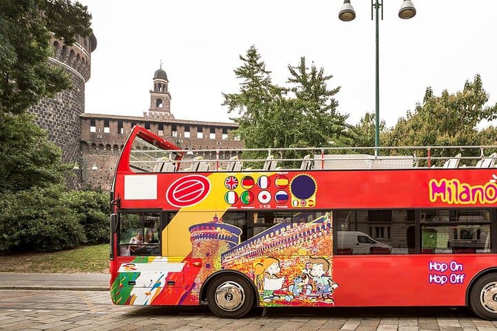 Panoramic Hop‑On Hop‑Off Bus Tour in Milan: Duomo to Navigli