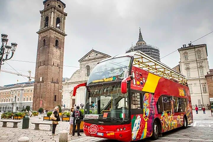 Panoramic Hop‑On Hop‑Off Bus Tour in Milan: Duomo to Navigli photo 2