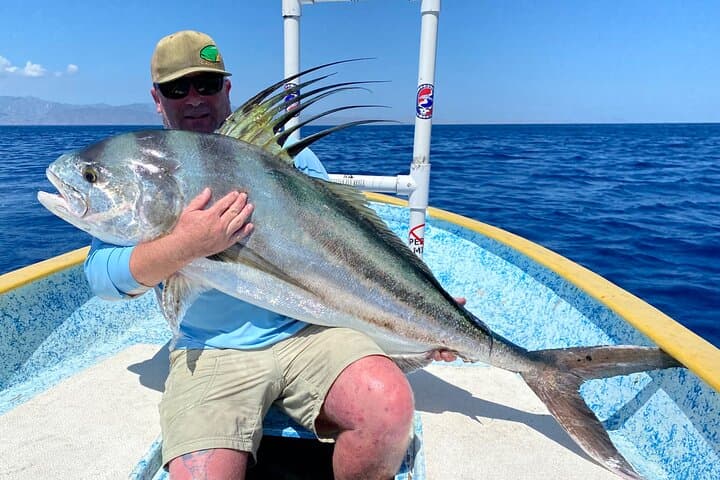 Roosterfish on the Fly: La Paz Fly-Fishing Charter for Trophy Roosterfish photo 5