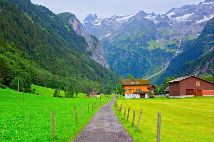 Alpine Villages Day Tour from Lucerne: Interlaken, Grindelwald & Lauterbrunnen photo 6