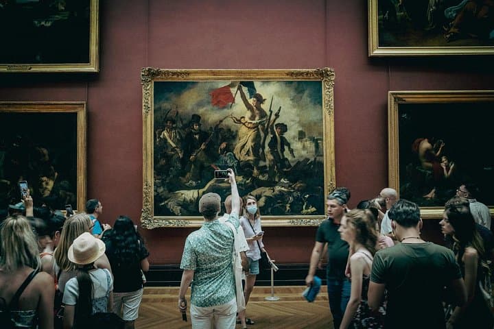 Inside the Louvre: Guided Visit, Breakfast & Seine Cruise Options