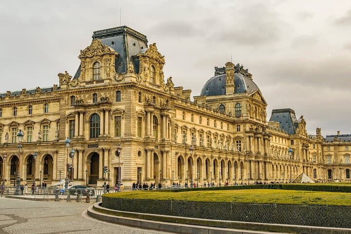 Inside the Louvre: Guided Visit, Breakfast & Seine Cruise Options photo 6