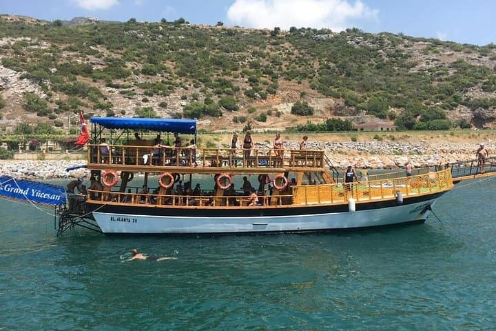 Alanya Relaxing Boat Tour — Lunch, Sea Caves & Swimming at Cleopatra Beach photo 4