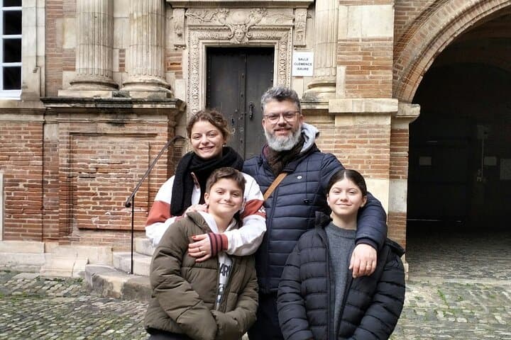 Toulouse Old Town Treasure Hunt: Self-Guided Puzzle Walk Through La Ville Rose photo 4