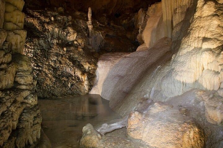 Explore Kooringa Cave — Guided Tour of Wombeyan Karst Reserve