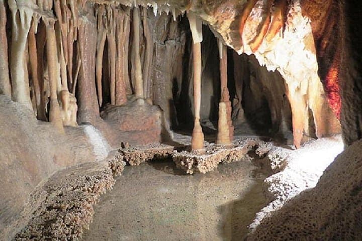 Jillabenan Cave Guided Tour at Yarrangobilly Caves — Accessible Karst Cave in Kosciuszko National Park