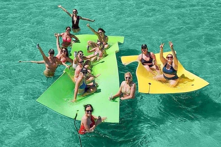 Crab Island Tiki Boat Cruise: 3-Hour Destin Sandbar Party photo 2