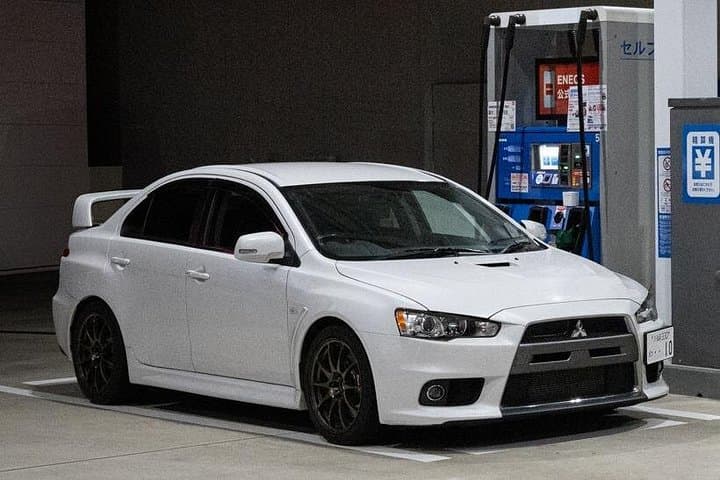 Night Drive the Wangan & C1 in an Evo X — Daikoku PA Meet and Rainbow Bridge Loop photo 4