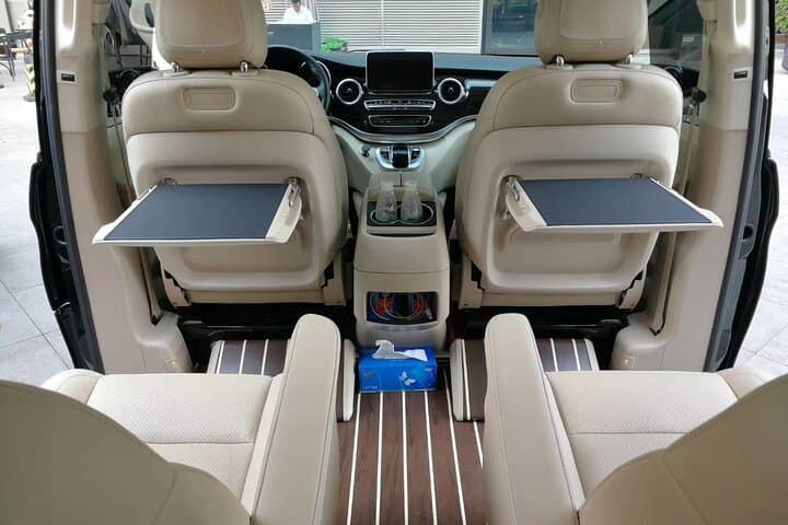 Private JFK Airport Transfer: Chauffeur Service to Downtown Manhattan photo 6