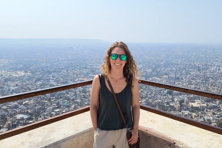 Jaipur Private Full-Day Sightseeing: Amber Fort, City Palace & Jantar Mantar photo 2