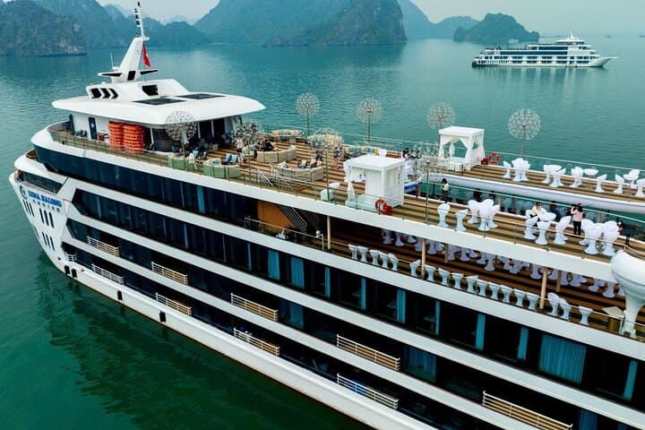 Luxury Day Cruise in Halong Bay: Luna 5-Star Sundeck, Glass-Bottom Pool & Cave Visits