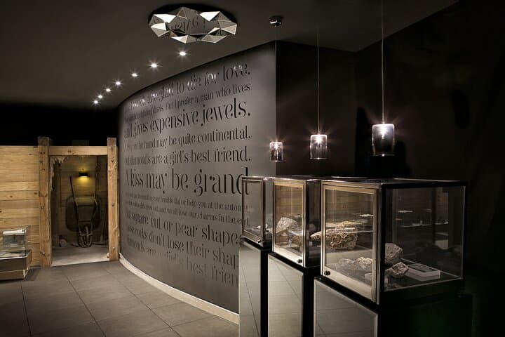 Table Mountain & Diamond Museum Tour — Half-Day Cableway and Jewelry Experience in Cape Town photo 5