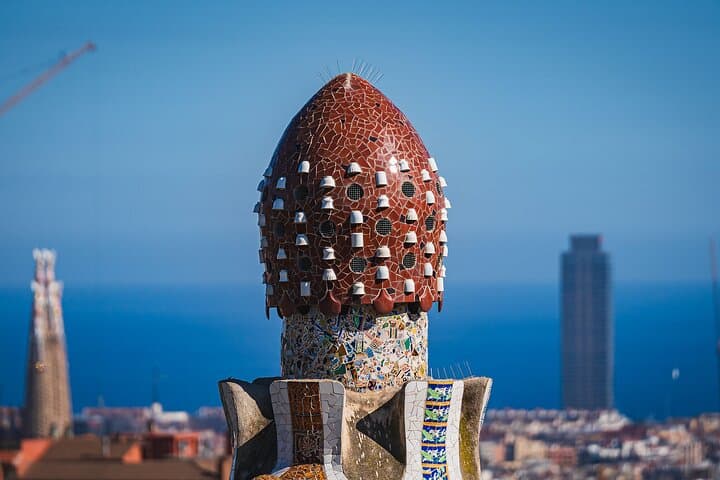 Skip-the-Line Park Güell Guided Tour: Explore Gaudí’s Colorful Park in 75 Minutes photo 4