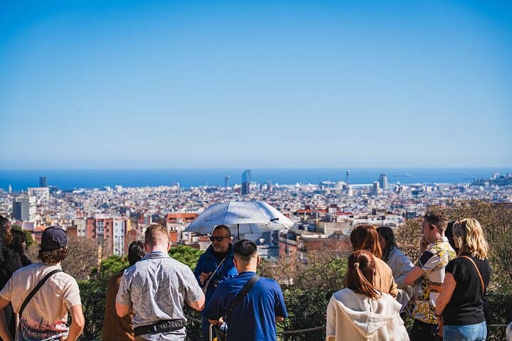 Skip-the-Line Park Güell Guided Tour: Explore Gaudí’s Colorful Park in 75 Minutes photo 6