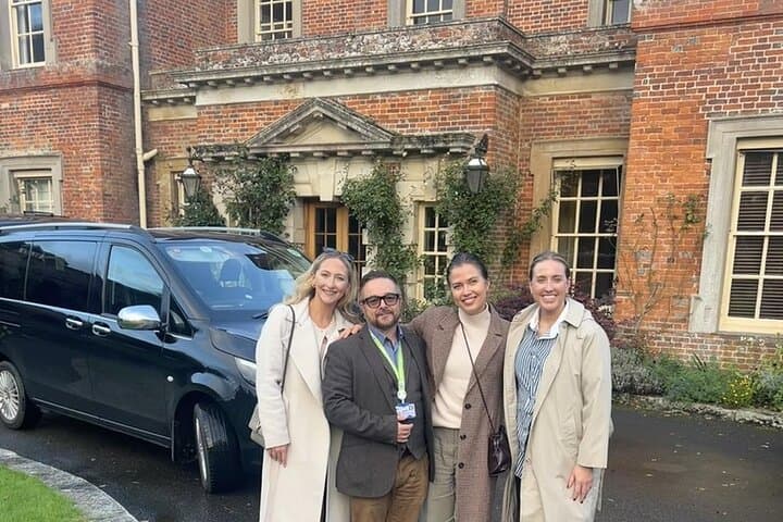 Full-Day Private Cotswolds Tour from London — Chauffeur, Guide & Village Walks photo 1
