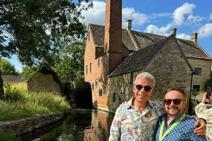 Full-Day Private Cotswolds Tour from London — Chauffeur, Guide & Village Walks photo 2