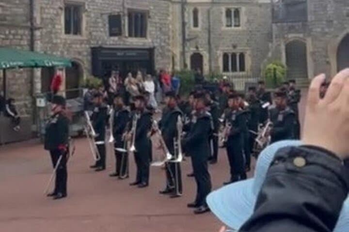 Windsor Castle & Eton College: Private Chauffeur-Guided Royal Tour photo 2