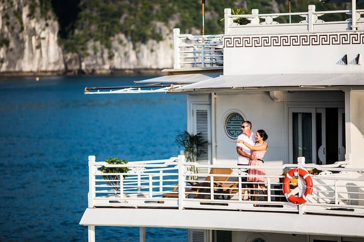 Luxury 3-Day Halong Bay Cruise from Hanoi — Kayaking, Caves & Floating Villages photo 3