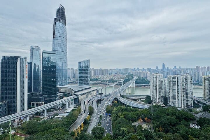Decoding Chongqing: A Vertical Urban Hike from Great Hall to the Yangtze Cableway photo 3