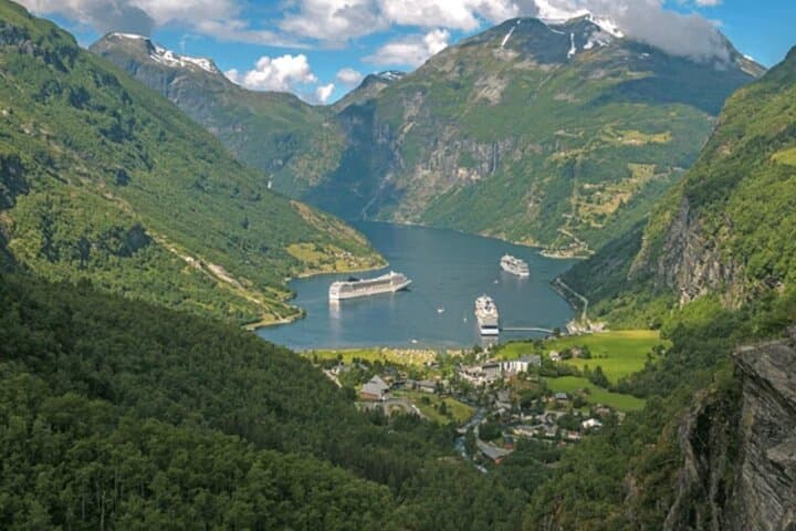 Geiranger Skywalk: Mount Dalsnibba & Eagle Road Scenic Drive