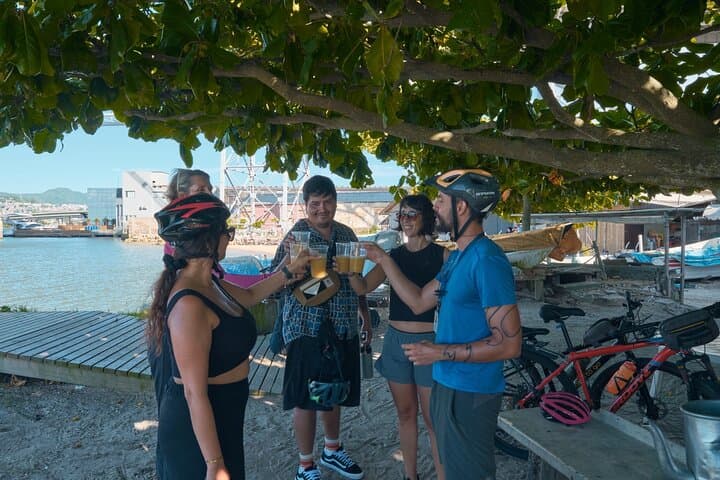Florianópolis Private Bike Tour: 22 km Guided Ride Through Island History photo 5