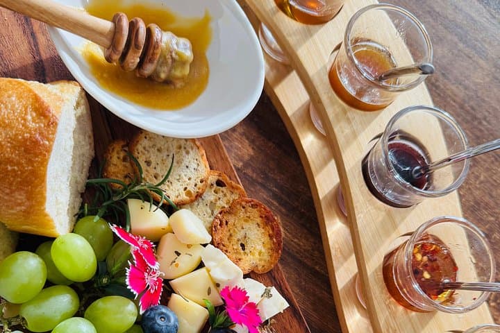 Kailua Honey Flights: Taste Rare Hawaiian Honeys with Savory Bites photo 1
