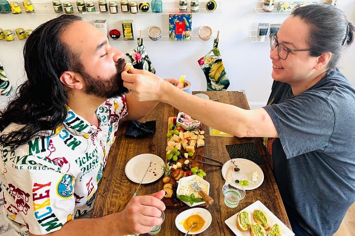 Kailua Honey Flights: Taste Rare Hawaiian Honeys with Savory Bites photo 4