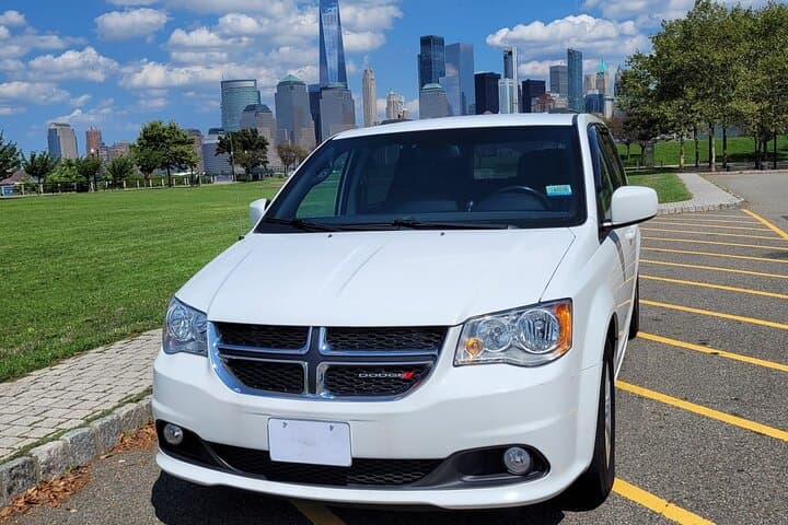 NYC to Mount Airy Casino Private XL Minivan Transfer — Comfortable Group Ride to the Poconos photo 4