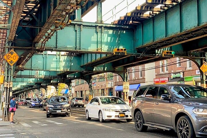 7-Train to Queens: Visit Corona & Flushing Meadows photo 2