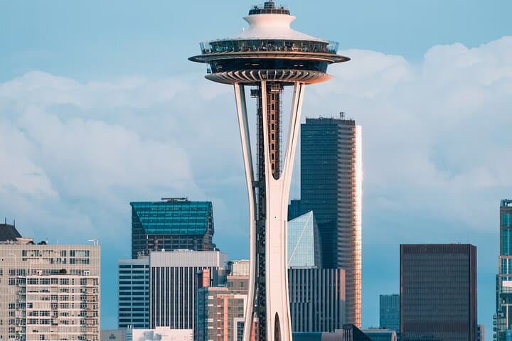 Seattle Tour: Private 3–4 Hour Downtown & Sunset Experience for Families photo 2
