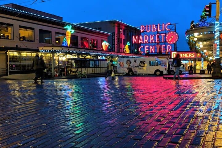 Seattle Tour: Private 3–4 Hour Downtown & Sunset Experience for Families photo 5