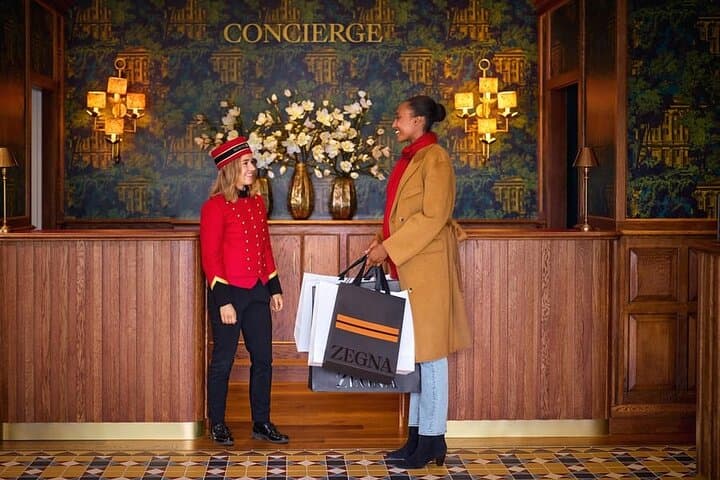 Bicester Village Shopping Day Trip with Private Chauffeur from London photo 2