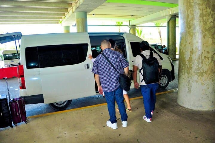 Private Punta Cana Airport Transfer: Luxury SUV & Minivan Service photo 3