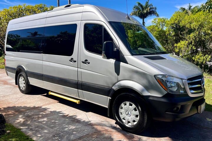 Private KOA Airport Transfer — Kona Mercedes Sprinter Door-to-Door Service