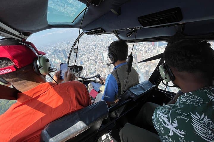 Tokyo Helicopter Tour: 15-Minute Skyline Flight Over Tokyo's Landmarks photo 1