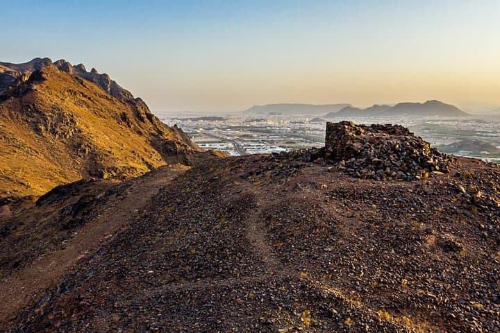 Uhud Experience Tour: Guided Walk Through Madinah’s Historic Battle Sites photo 3