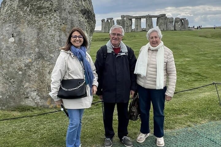 Private Stonehenge and Bath Luxury Day Trip from London — Chauffeur & Blue Badge Guide photo 3